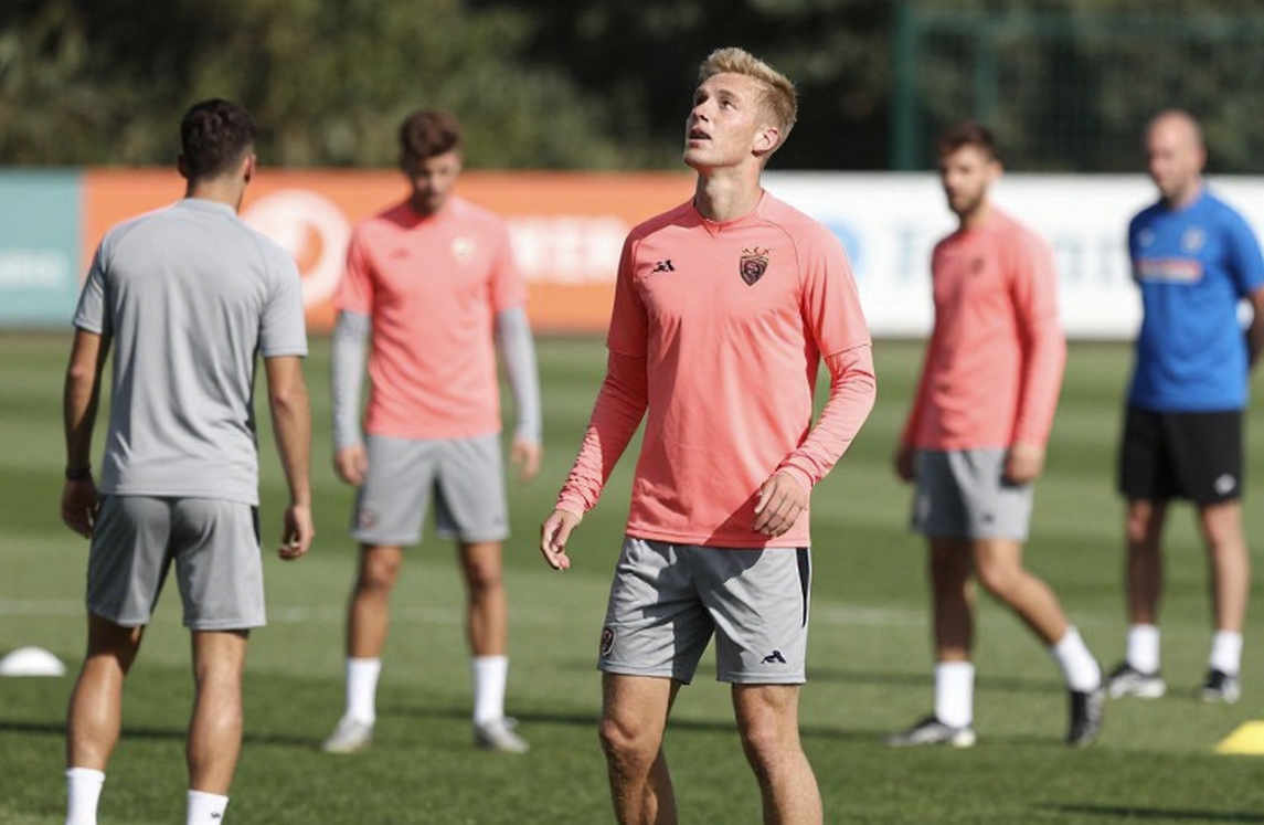 Bảy trận, hai chiến thắng và một cú điện thoại: Manchester United mở lại đường dây hậu trường với Antonio Conte