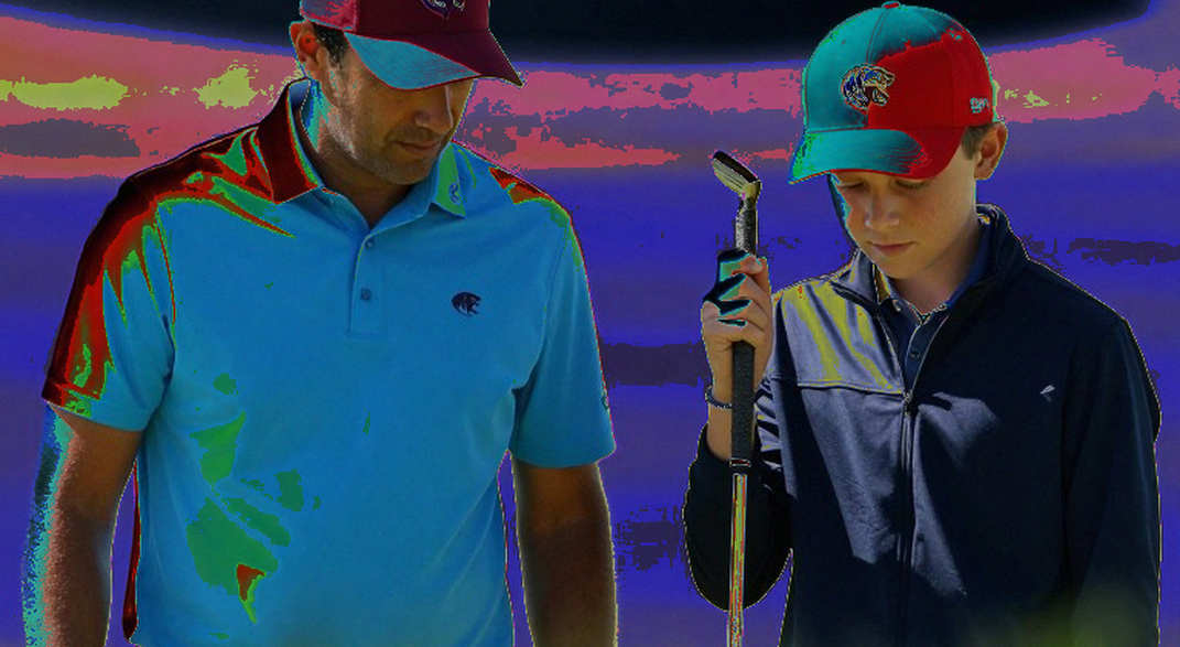 Sản phẩm Smart Ball Sleeve giúp khắc phục vấn đề kết nối cánh tay trong swing golf Sản phẩm Smart Ball Sleeve giúp khắc phục vấn đề kết nối cánh tay trong swing golf