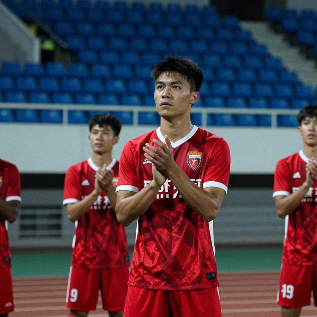 Phạm lỗi chiến thuật và nghịch lý thẻ vàng ở Ligue 1: Góc nhìn từ người cầm còi