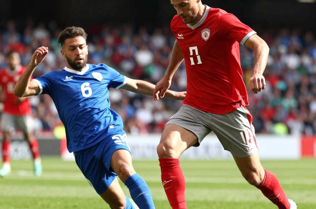 FIFA orders Thanh Hoa to pay $305,000 to Rimario: a V-League club's balance sheet laid bare FIFA orders Thanh Hoa to pay $305,000 to Rimario: a V-League club's balance sheet laid bare