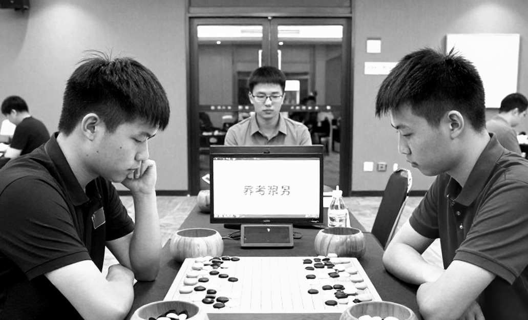 Khai cuộc Scotch: Khi làng cờ vua bán sự an tâm bằng một ký ức năm 2026
