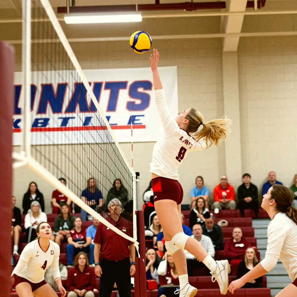 Nebraska giữ ngôi số 1 trong bảng top 16 đầu tiên của NCAA: cột thắng–thua không nói hết câu chuyện
