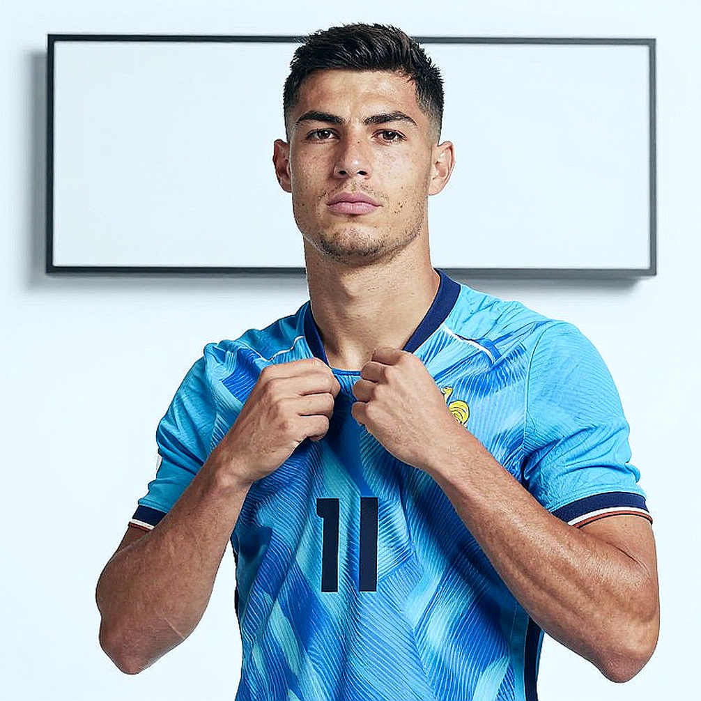 Ronaldo Nazario 50 tuổi: Hai thương vụ kỷ lục và dòng chữ định giá thị trường chuyển nhượng