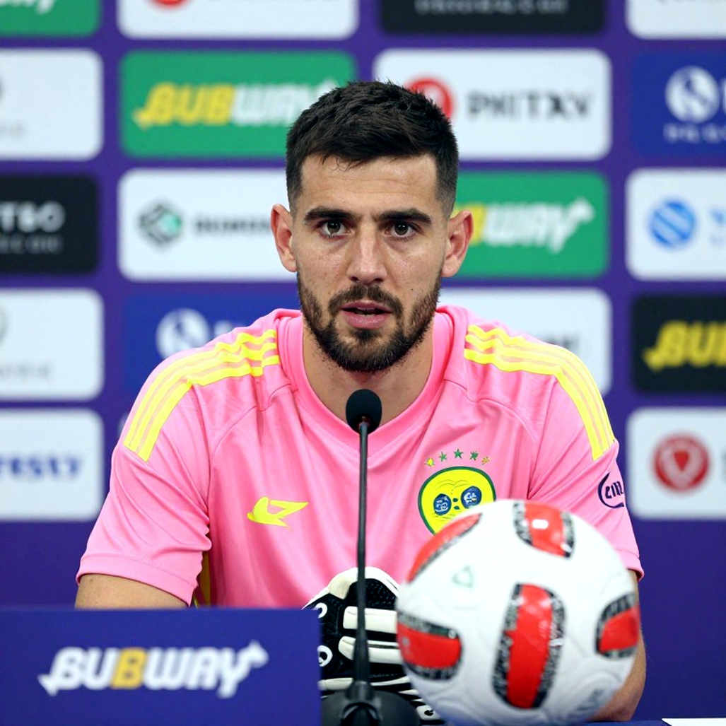 Lỗ hổng dữ liệu của bóng đá Việt Nam: Từ sân tập V.League đến bàn đàm phán chuyển nhượng