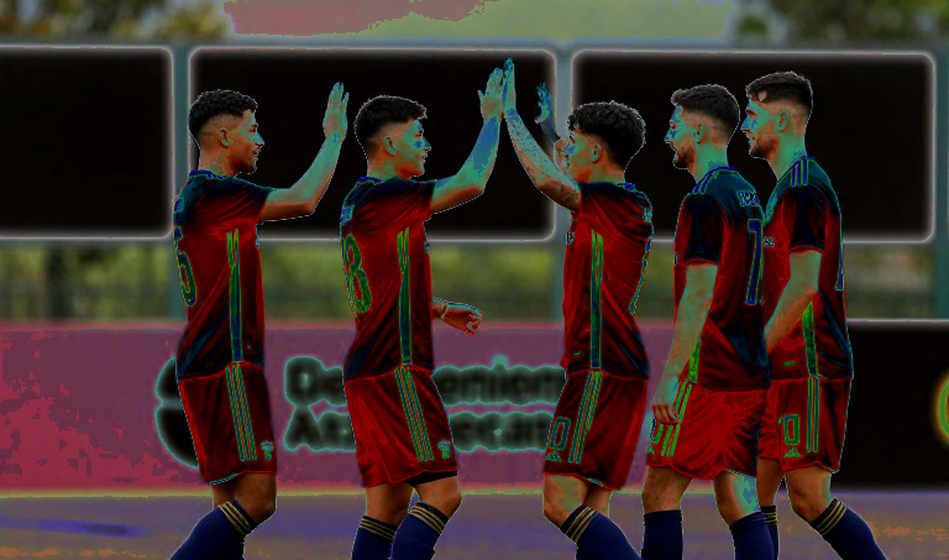 Bàn thắng thứ 100 của Messi và cuộc đua Quả bóng Vàng thứ chín: ba lớp câu chuyện giữa một cú đánh đầu và một quả phạt góc