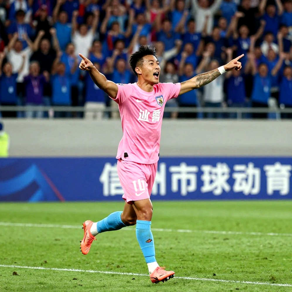 Tuyển Việt Nam mất đội trưởng Nguyễn Quang Hải trước FIFA ASEAN Cup: một mắt cá chân, ba khoảng trống