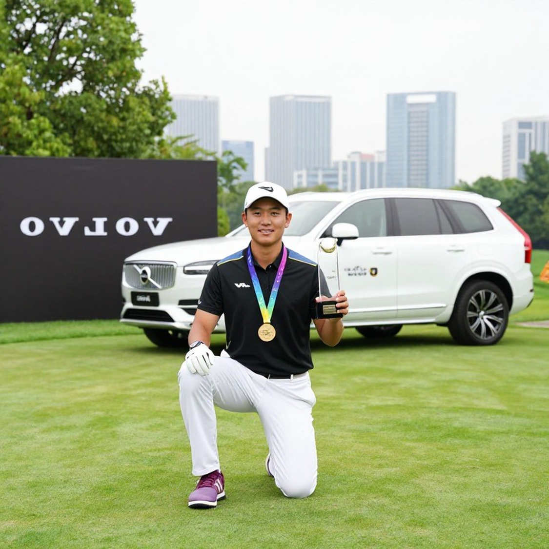 Đọc một giải golf lớn bằng tám lớp dữ liệu