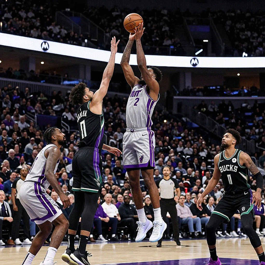 New Orleans Pelicans giữ chân bộ ba trẻ: Quyết định hành chính hay toan tính chiến lược?