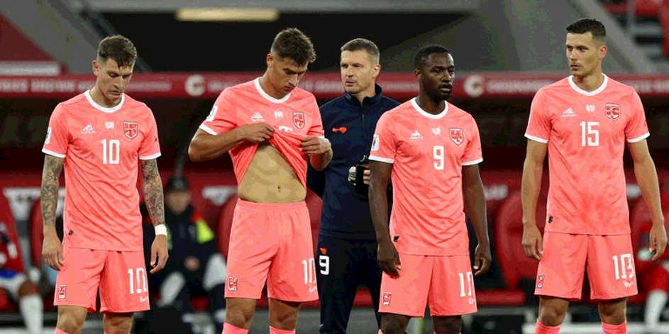 Moriyasu's Japan Picks Its Squad by Flight Schedule, Not by Formation
