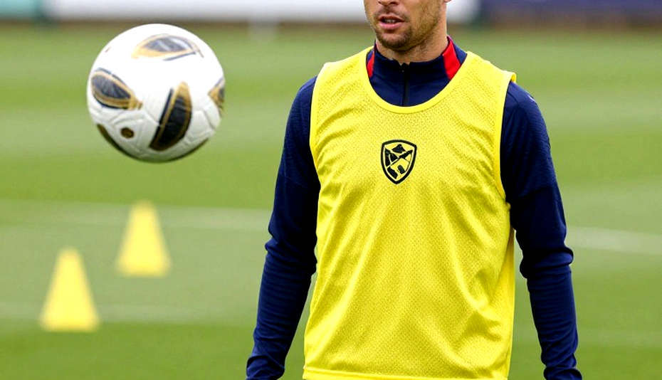 Pjanic và câu chuyện Ronaldo ở tuyển Bồ Đào Nha: Khi một huyền thoại phải học lại cách ngồi ngoài