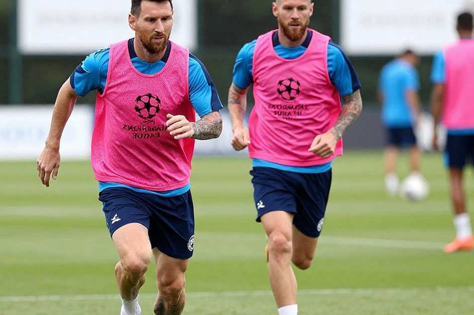 Thẻ đỏ phút 22 của Foden trong trận derby Manchester: Khi luật gọi tên 'chuyển động thứ hai' Thẻ đỏ phút 22 của Foden trong trận derby Manchester: Khi luật gọi tên 'chuyển động thứ hai'