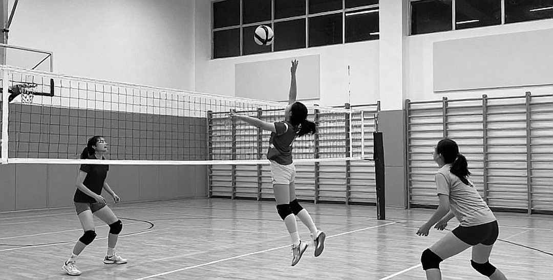 Thổ Nhĩ Kỳ thua Romania 1-3 tại EuroVolley 2026: Efeler để số phận lại cho trận cuối gặp Latvia Thổ Nhĩ Kỳ thua Romania 1-3 tại EuroVolley 2026: Efeler để số phận lại cho trận cuối gặp Latvia