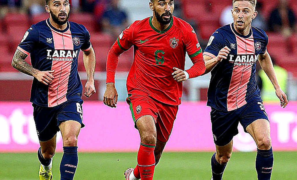 When Data Gets Mislabeled: Lessons in Information Verification for Vietnamese Football When Data Gets Mislabeled: Lessons in Information Verification for Vietnamese Football